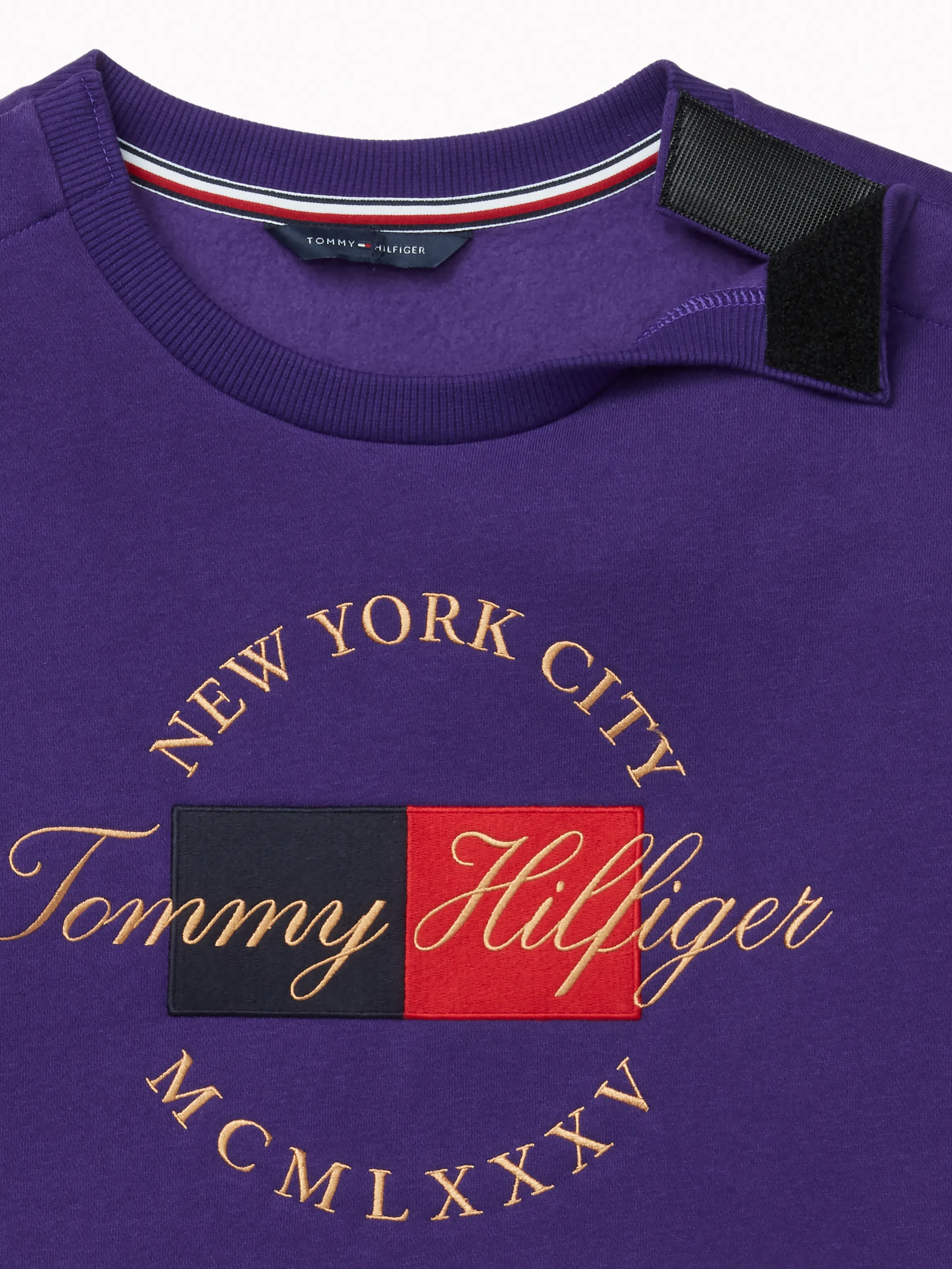 Adaptive Womens Logo Sweatshirt | Adaptive Sweatshirts & Hoodies | Tommy Hilfiger