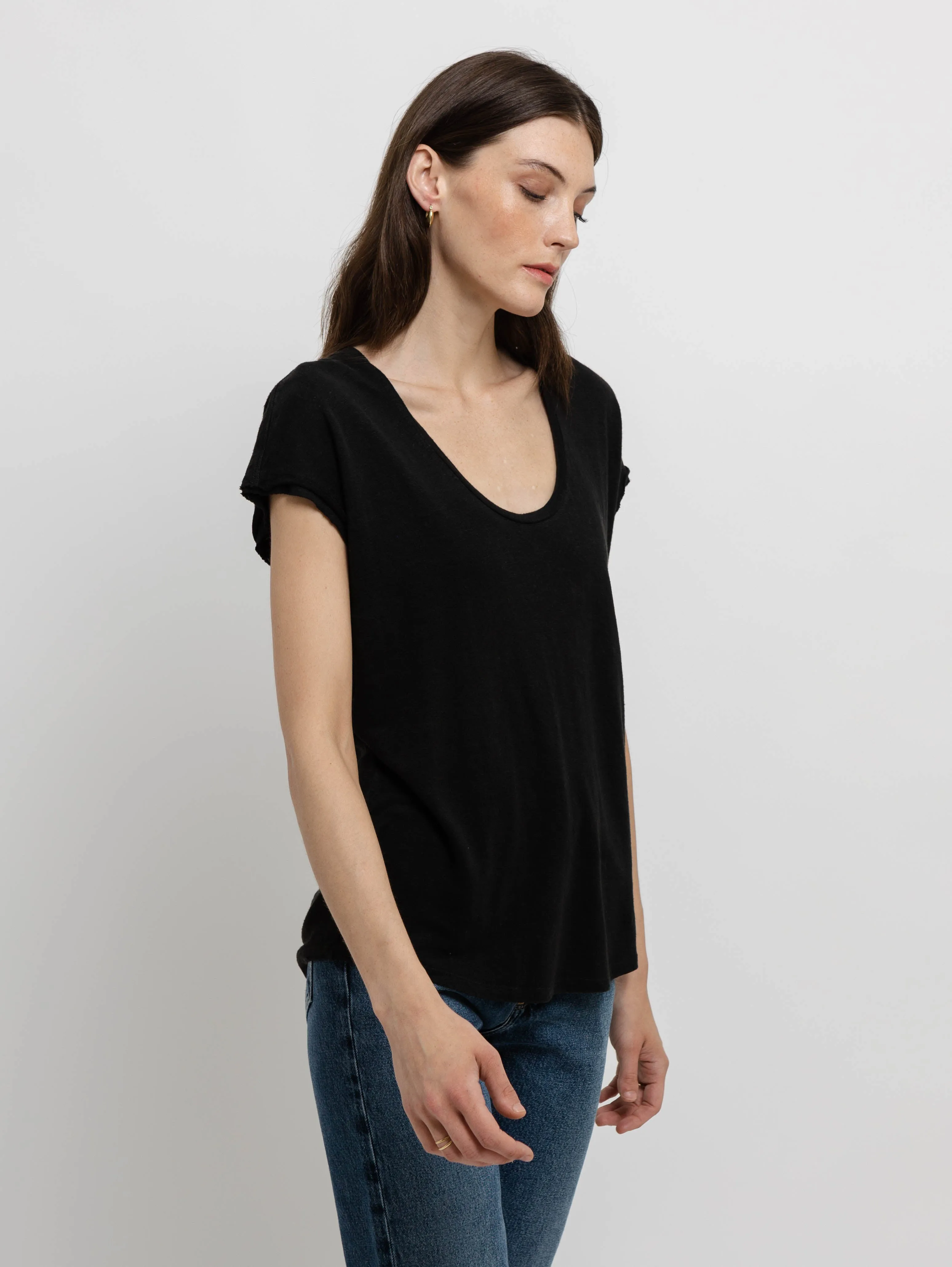 Easy Scoop Tee