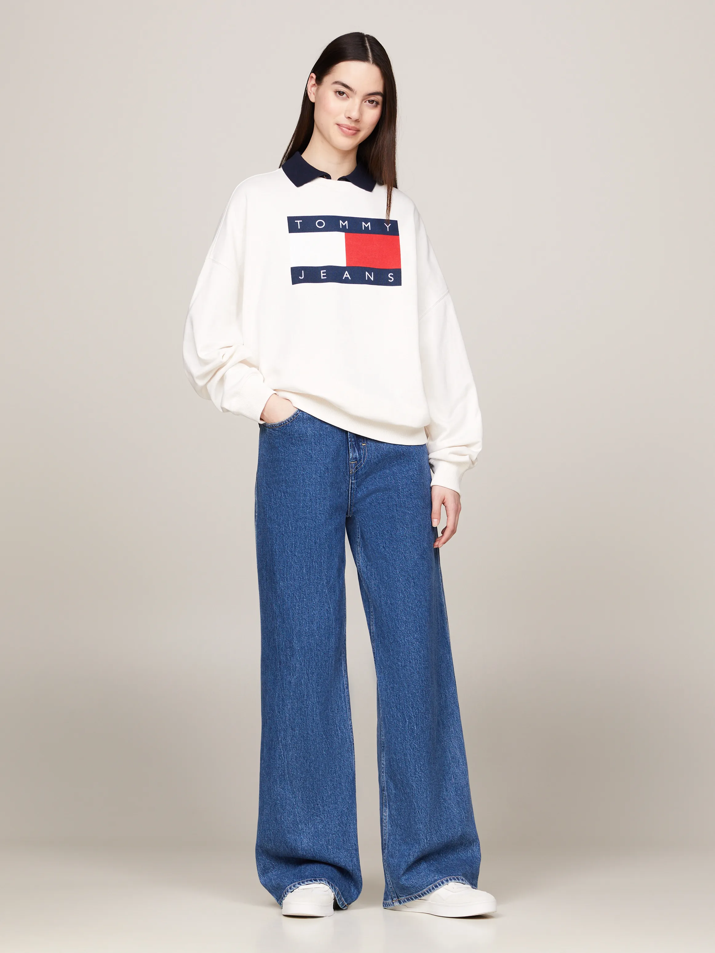 Flag Oversized Fit Sweatshirt | Sweatshirts & Hoodies | Tommy Jeans