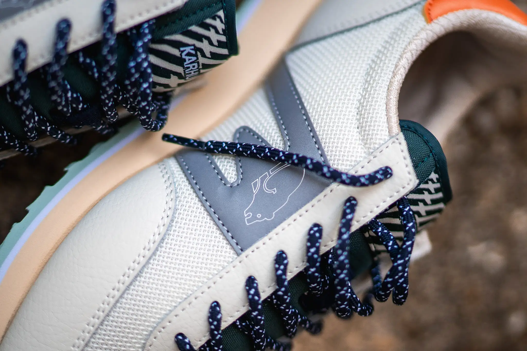 Karhu Albatross Control (Lily White/Silver)