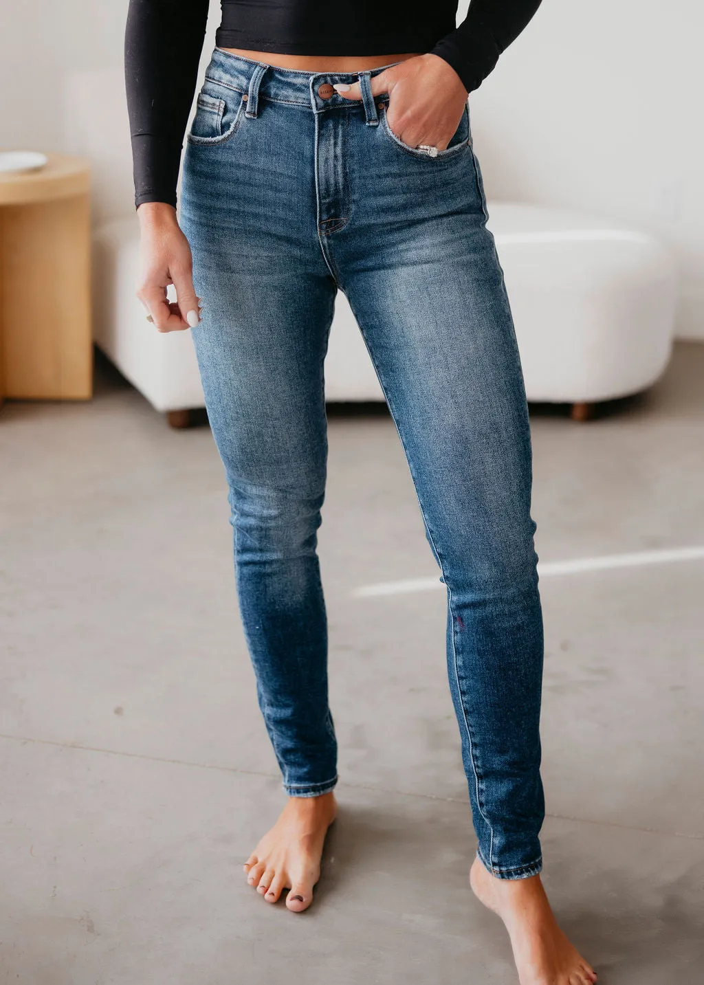 Kimmy Risen Skinny Jeans