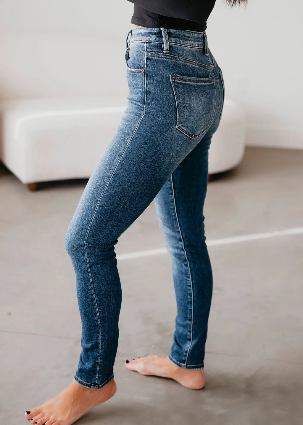 Kimmy Risen Skinny Jeans