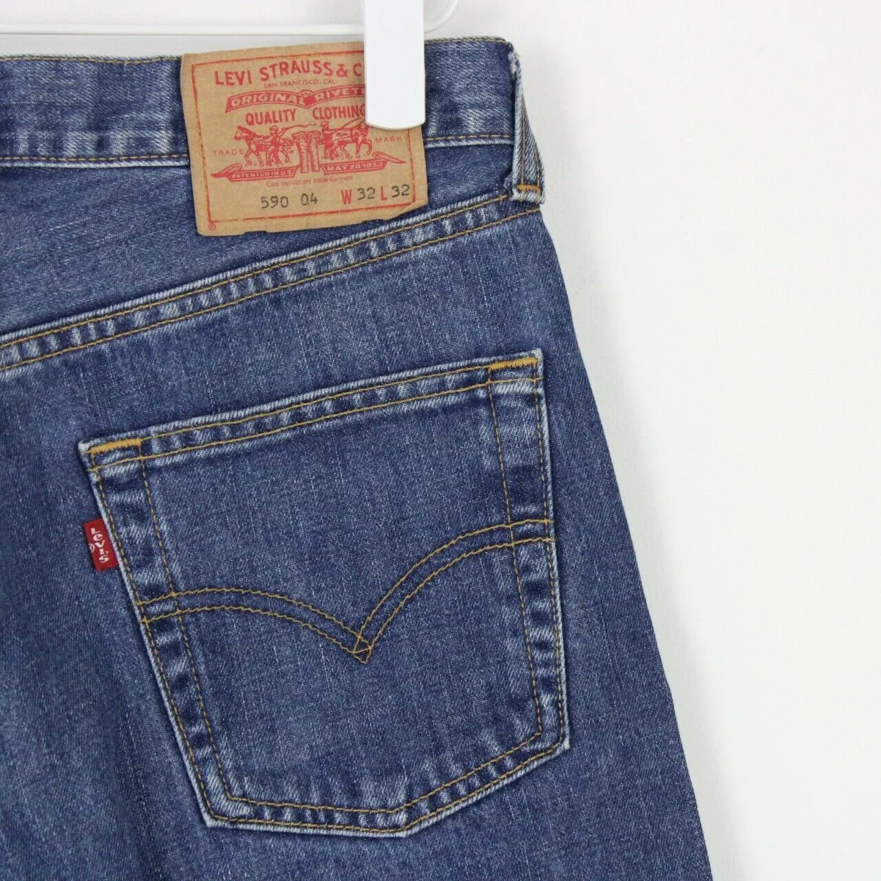 Mens LEVIS 590 Jeans Mid Blue | W32 L32