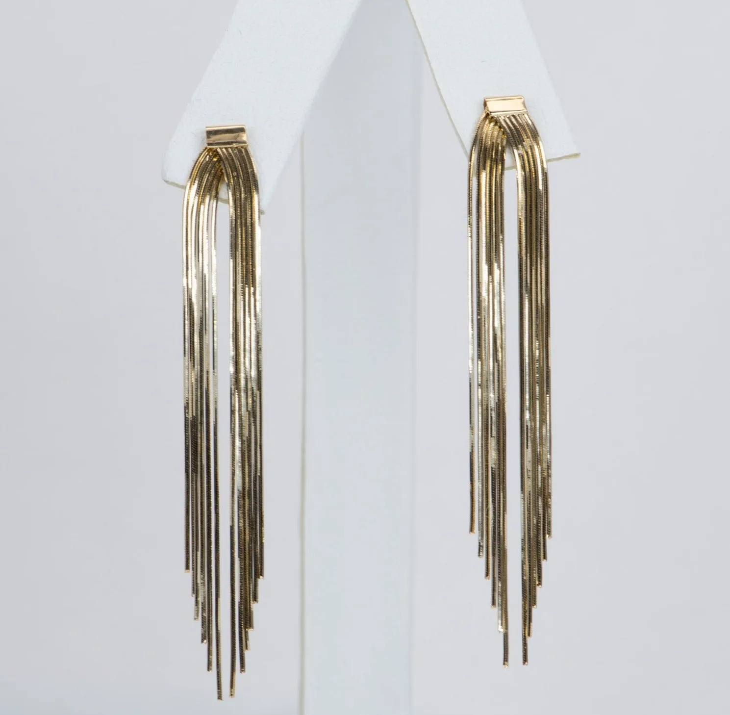 Solid 18K Gold Shiny Long Fringe Earrings Ear Dangles 3.8g R3109