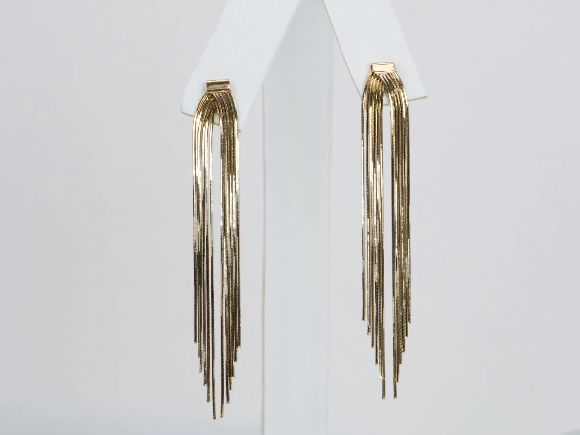 Solid 18K Gold Shiny Long Fringe Earrings Ear Dangles 3.8g R3109