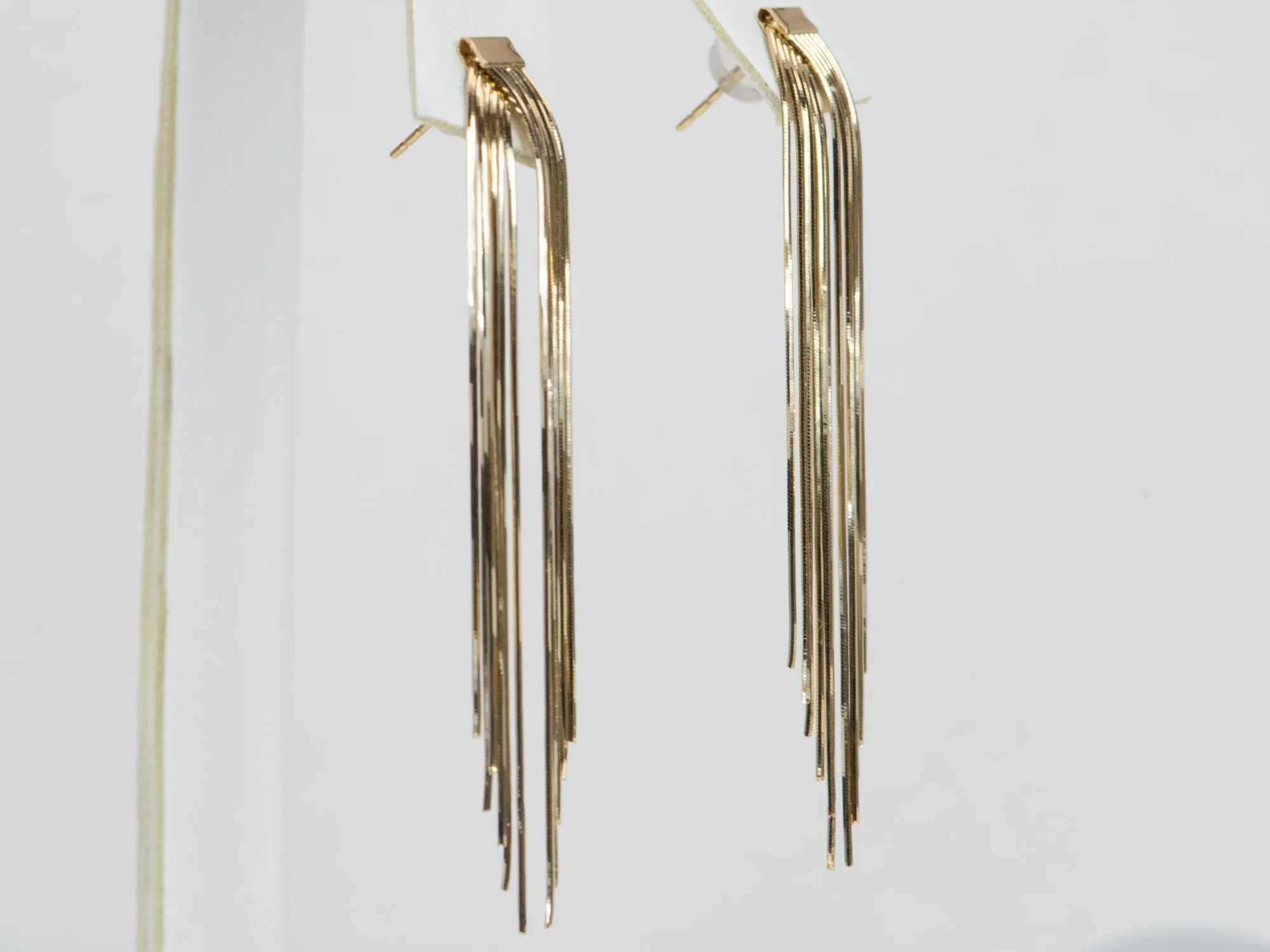 Solid 18K Gold Shiny Long Fringe Earrings Ear Dangles 3.8g R3109