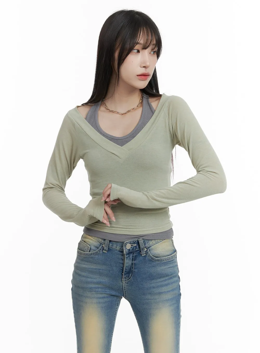 Solid V-Neck Long Sleeve Top CA402