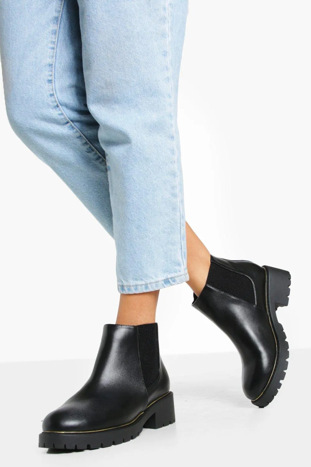 Wide Width Pu Rand Detail Chelsea Boot